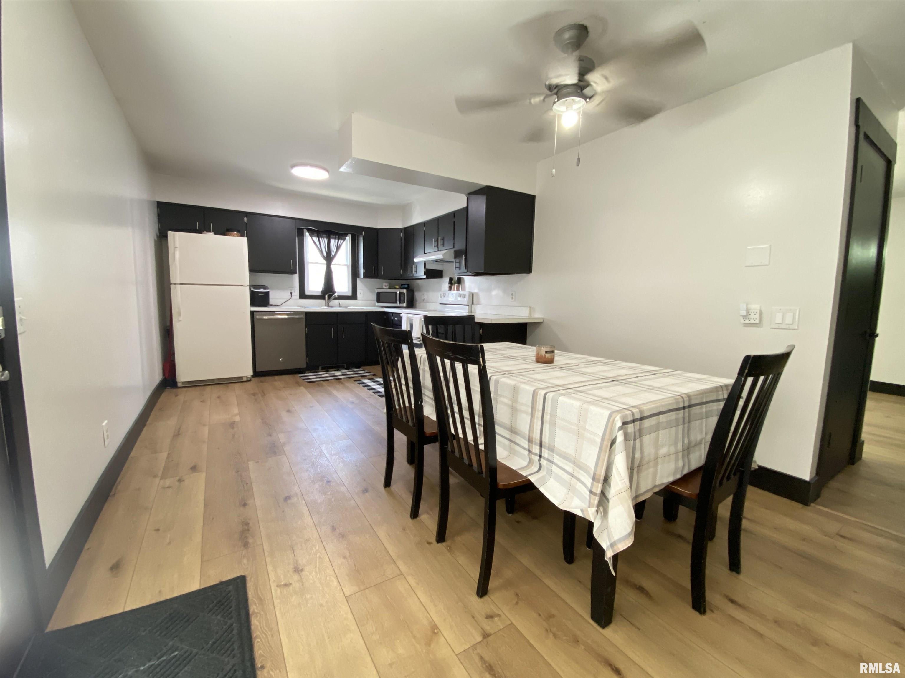 2476 Arrowhead Drive Springfield, IL 62702 - Photo 4 of 25