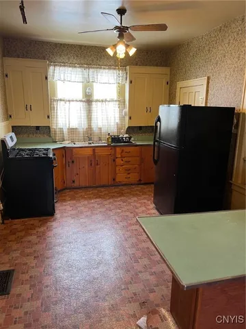 $155,000 | 221 Park Avenue, Oneida, NY 13421