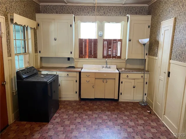 $155,000 | 221 Park Avenue, Oneida, NY 13421