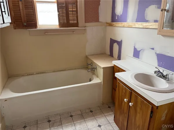 $155,000 | 221 Park Avenue, Oneida, NY 13421