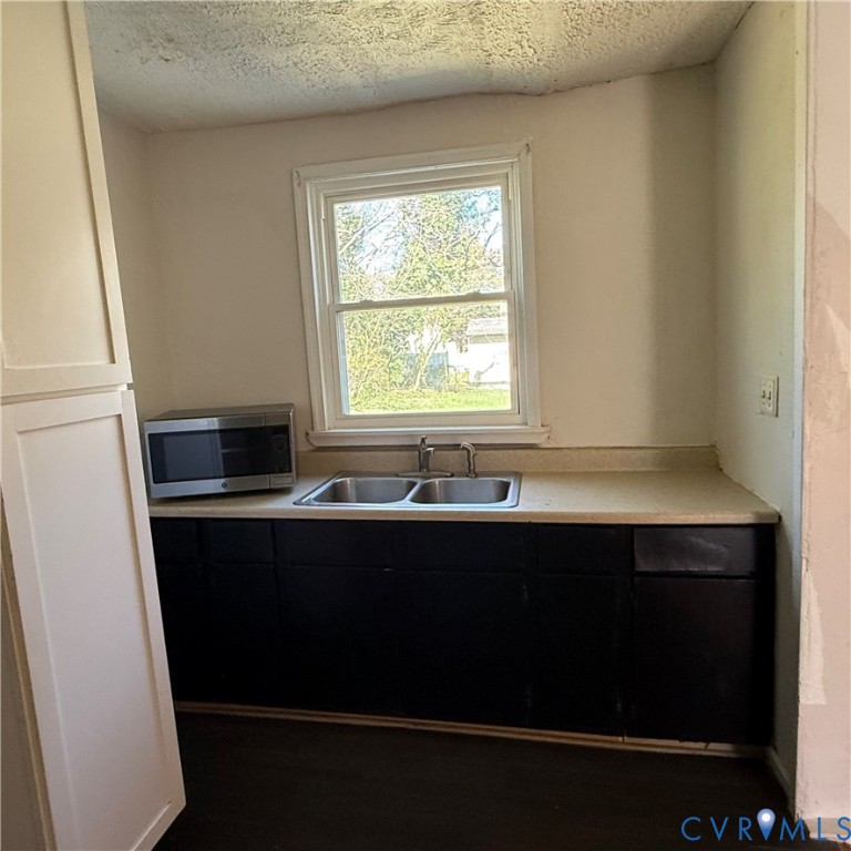 2928 Springview Drive Richmond, VA 23234 - Photo 9 of 15 a view of kitchen and sink