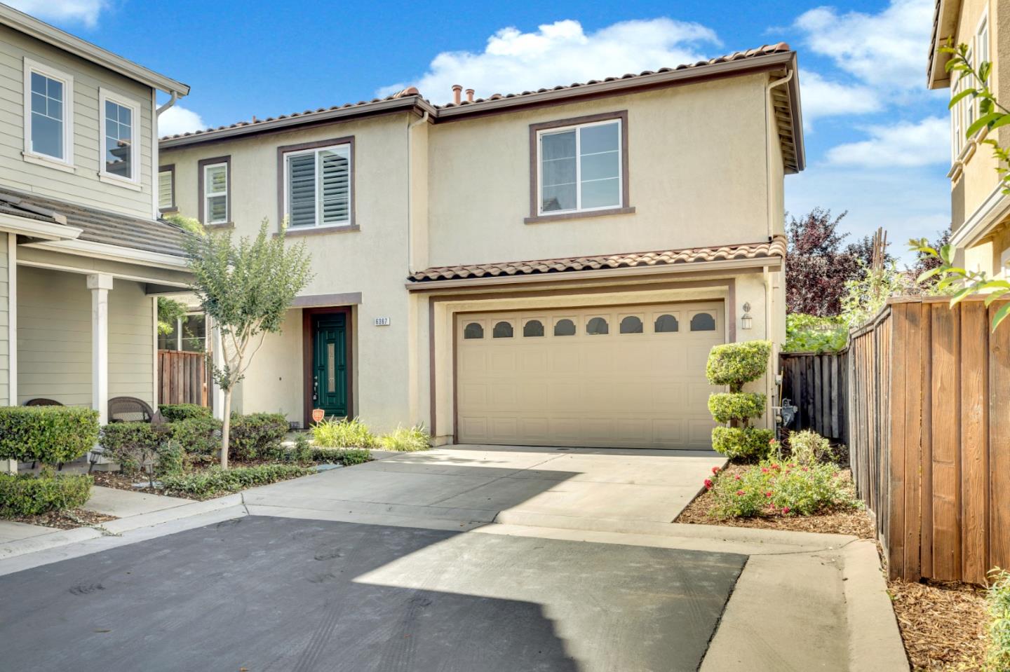6367 Brando Loop Fair Oaks, CA 95628 - Photo 3 of 59 a front view of a house with a garden