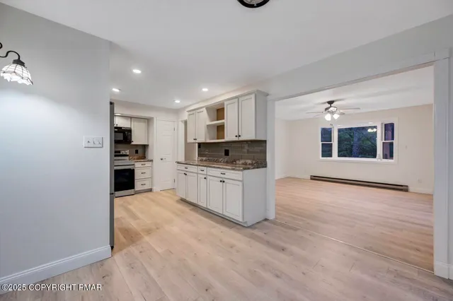 a view of entryway and hall