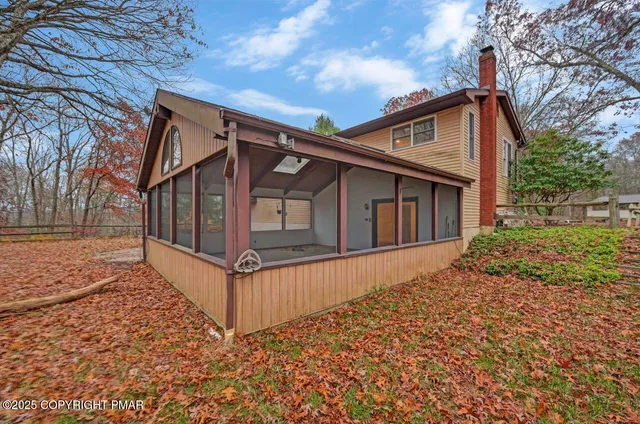 $364,900 | 319 Whispering Hills Drive, East Stroudsburg, PA 18301