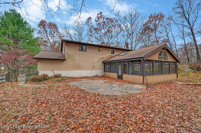 $364,900 | 319 Whispering Hills Drive, East Stroudsburg, PA 18301