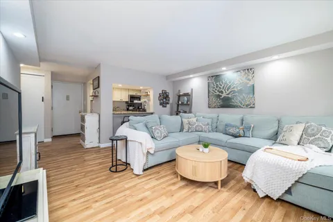 $399,000 | 310 Riverside Boulevard, Unit G2, Long Beach, NY 11561