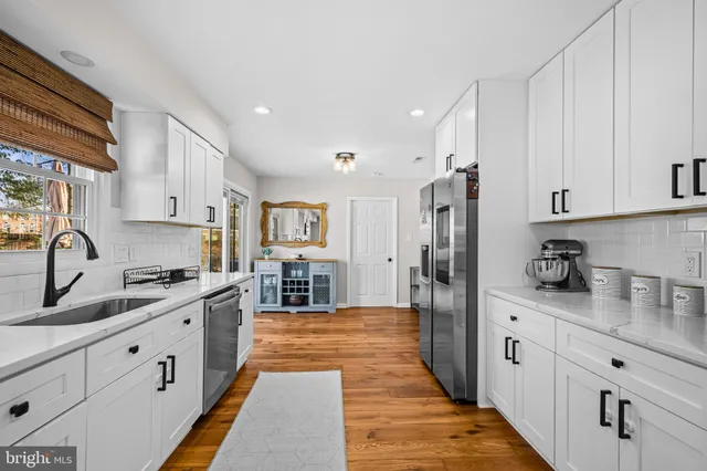 $820,000 | 4103 Meadow Hill Lane, Fairfax, VA 22033