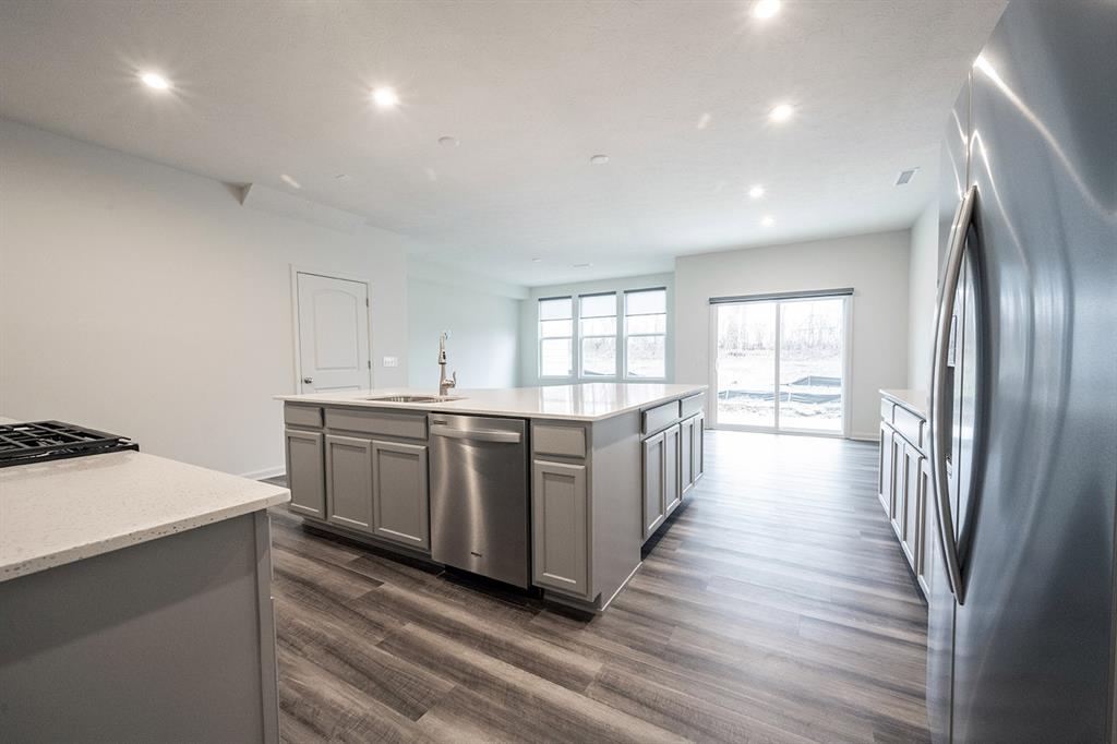 13492 Dewpoint Lane Fishers, IN 46037 - Photo 9 of 52