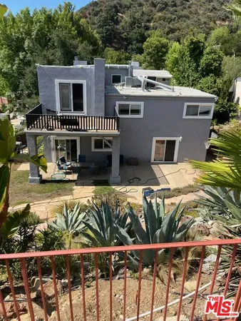 $1,850,000 | 17033 Empanada Place, Encino, CA 91436