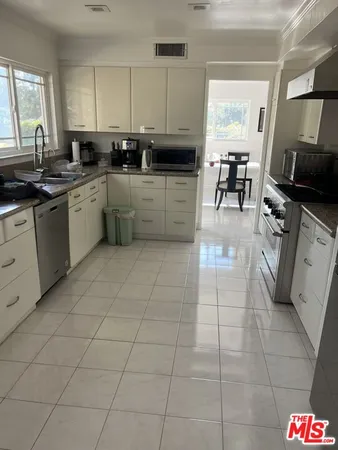$1,850,000 | 17033 Empanada Place, Encino, CA 91436
