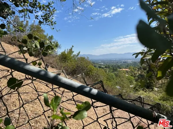 $1,850,000 | 17033 Empanada Place, Encino, CA 91436