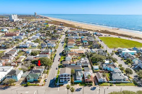 $329,000 | 1224 Avenue M, Galveston, TX 77550
