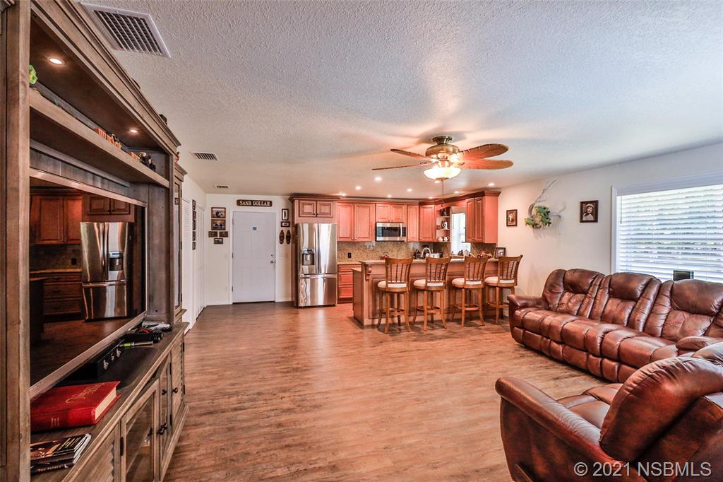 4272 Beacon Light Road Edgewater, FL 32141 - Photo 9 of 26 Gallery Image 9