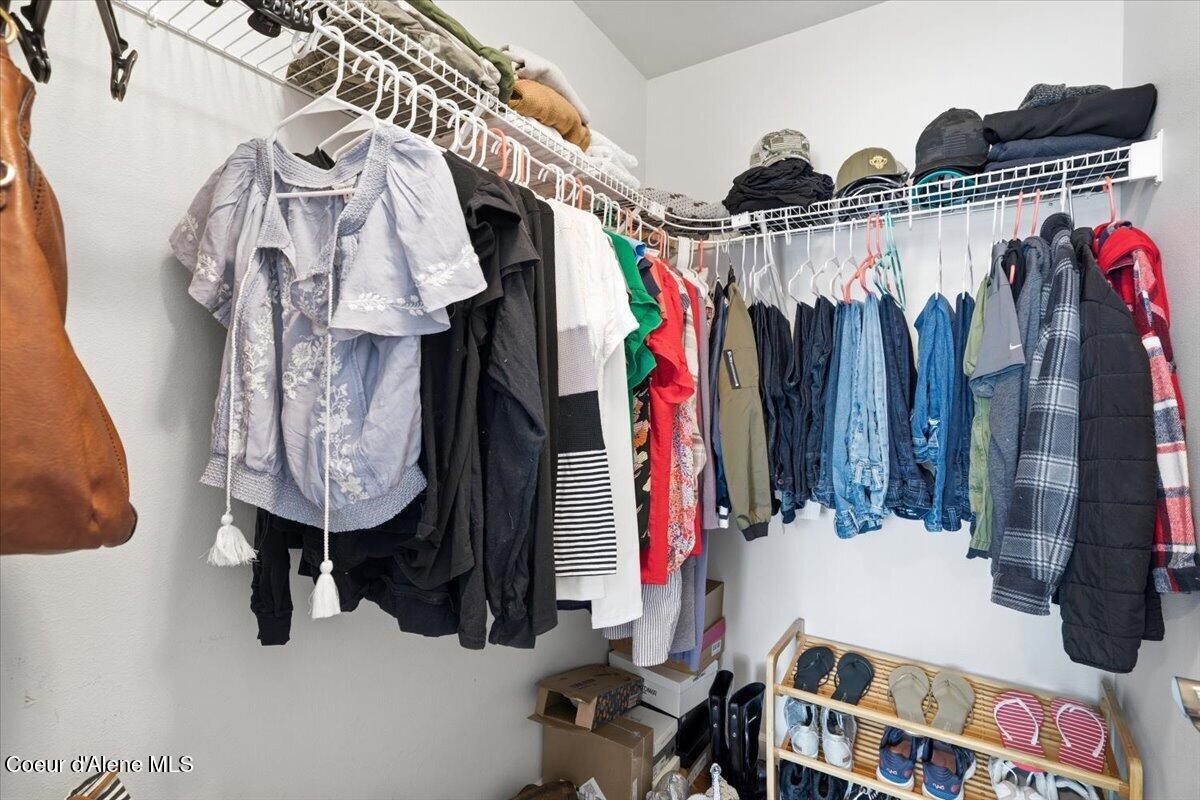 6208 Cornwall Street Coeur D'Alene, ID 83815 - Photo 22 of 33 22-Primary Closet
