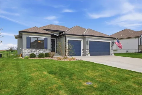 $545,000 | 19415 West 201st Street, Spring Hill, KS 66083