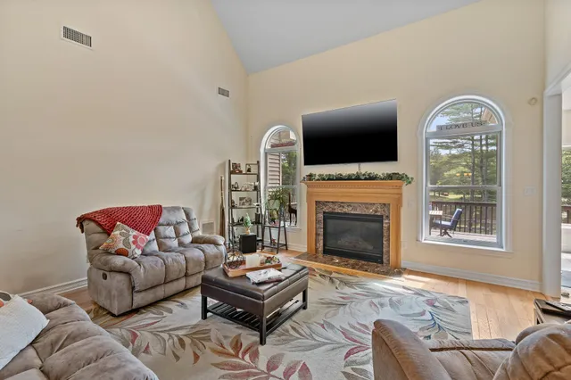 $950,000 | 50 Meghan Court, Pine Bush, NY 12566