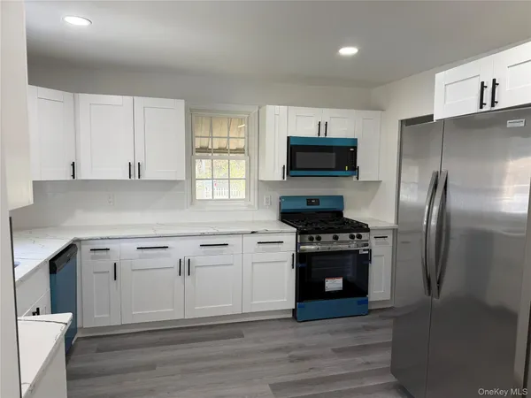 $430,000 | 176 Willow Avenue, Cornwall, NY 12518