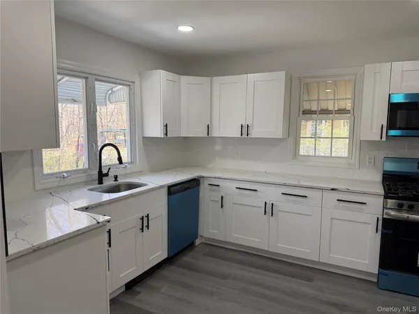 $430,000 | 176 Willow Avenue, Cornwall, NY 12518