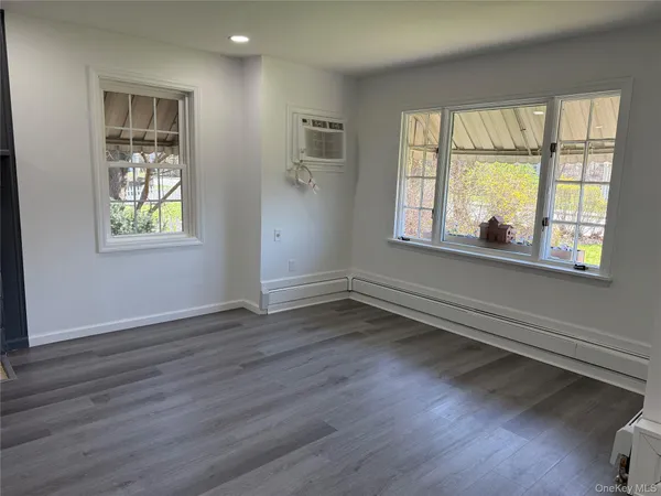$430,000 | 176 Willow Avenue, Cornwall, NY 12518