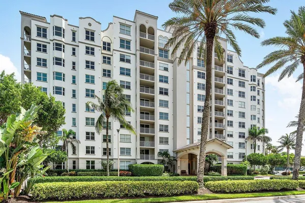 $627,500 | 3606 South Ocean Boulevard, Unit 303, Highland Beach, FL 33487
