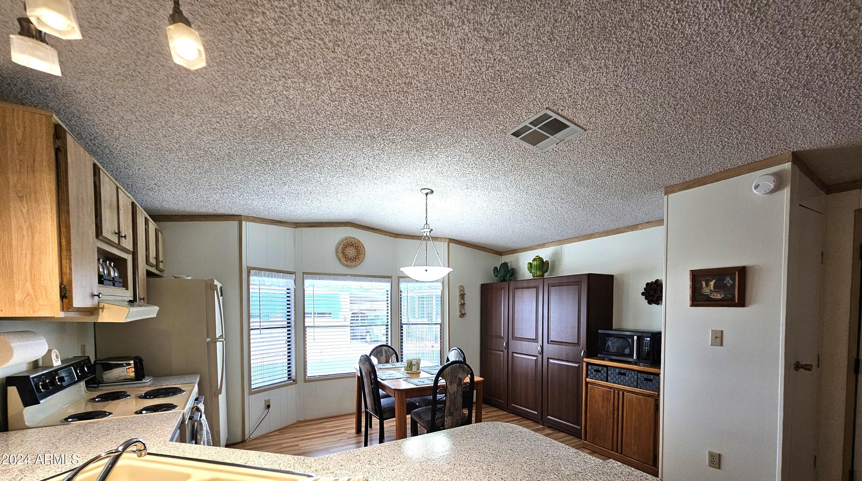 205 South Higley Road, Unit 218 Mesa, AZ 85206 - Photo 8 of 25 20241127_113145