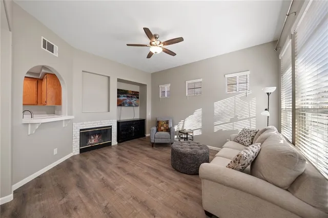 $397,000 | 30354 Island Bay, Unit F, Murrieta, CA 92563