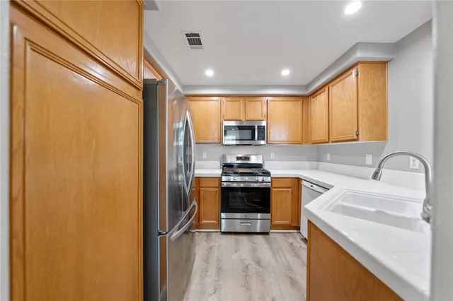 $397,000 | 30354 Island Bay, Unit F, Murrieta, CA 92563