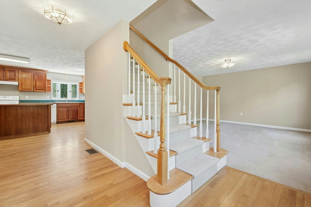 94 Old Right Road Ipswich, MA 01938 - Photo 4 of 42