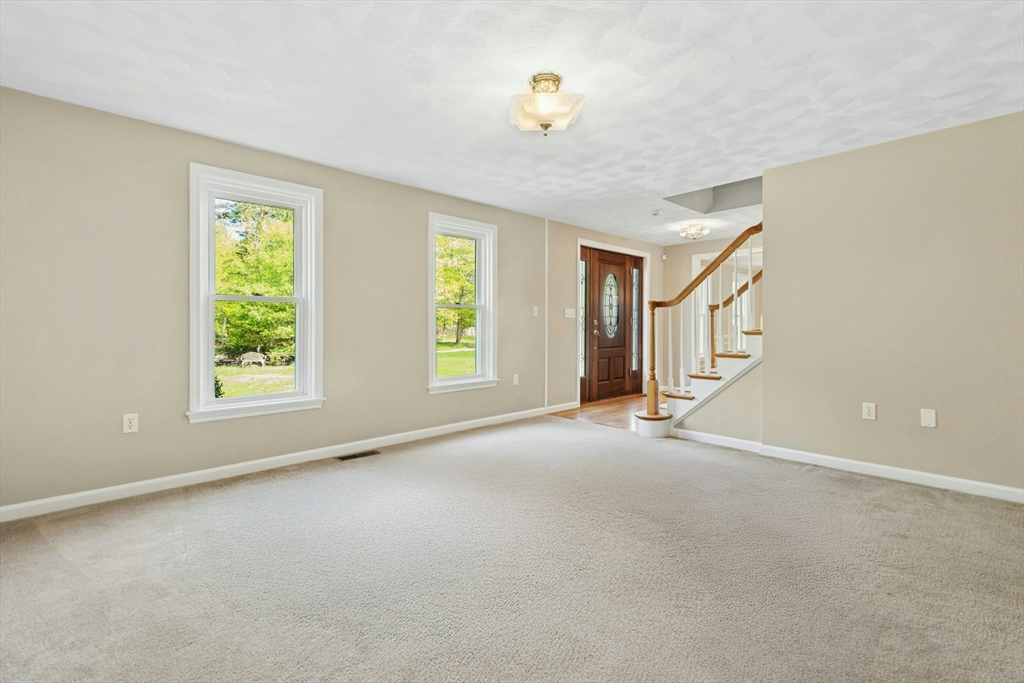 94 Old Right Road Ipswich, MA 01938 - Photo 5 of 42