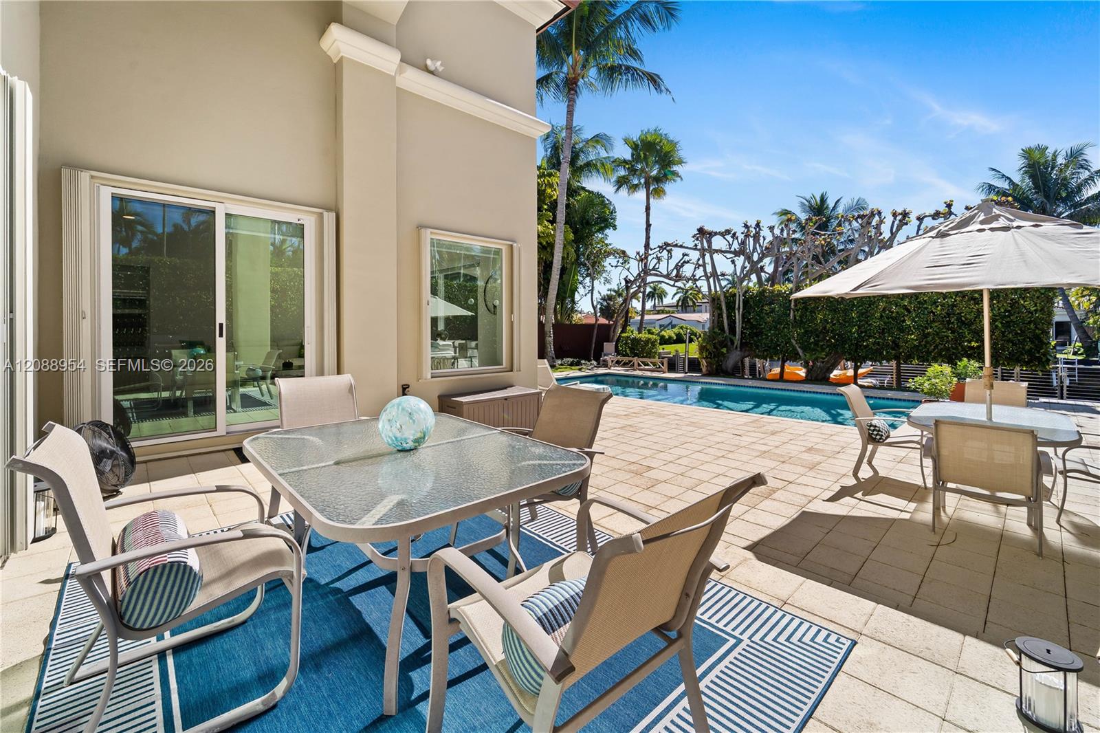 1490 Cleveland Road Miami Beach, FL 33141 - Photo 29 of 33 Gallery Image 29