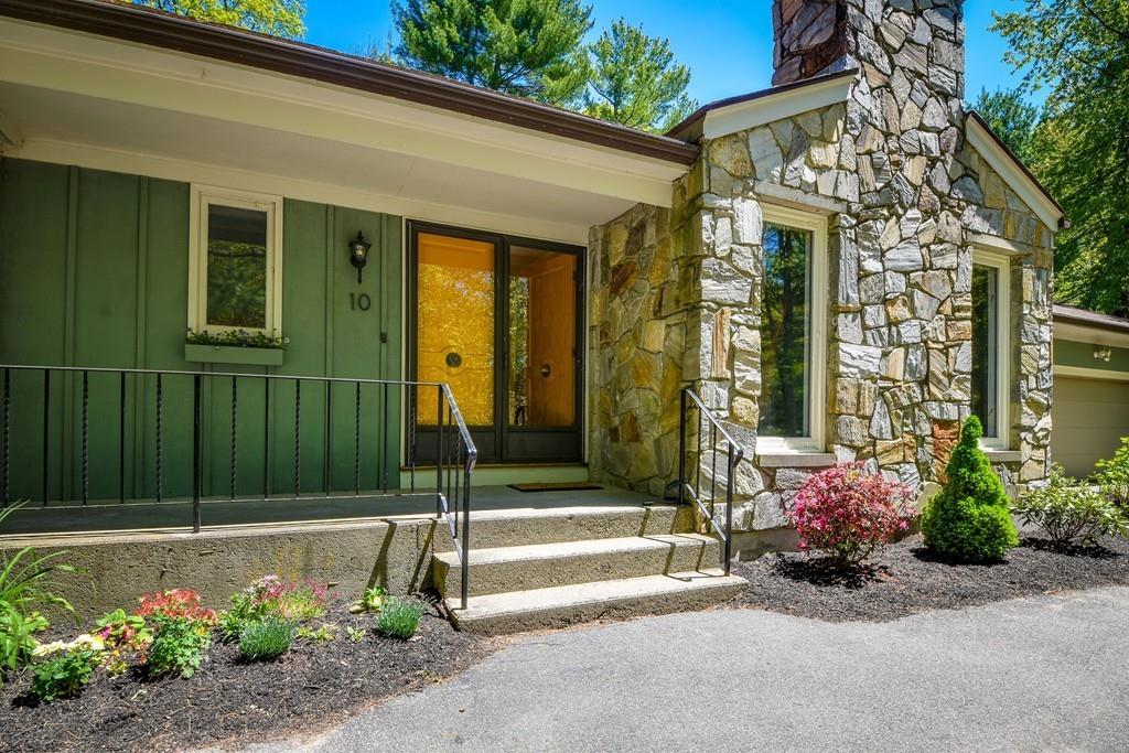 10 Lantern Road Framingham, MA 01702 - Photo 2 of 32 a front view of a house