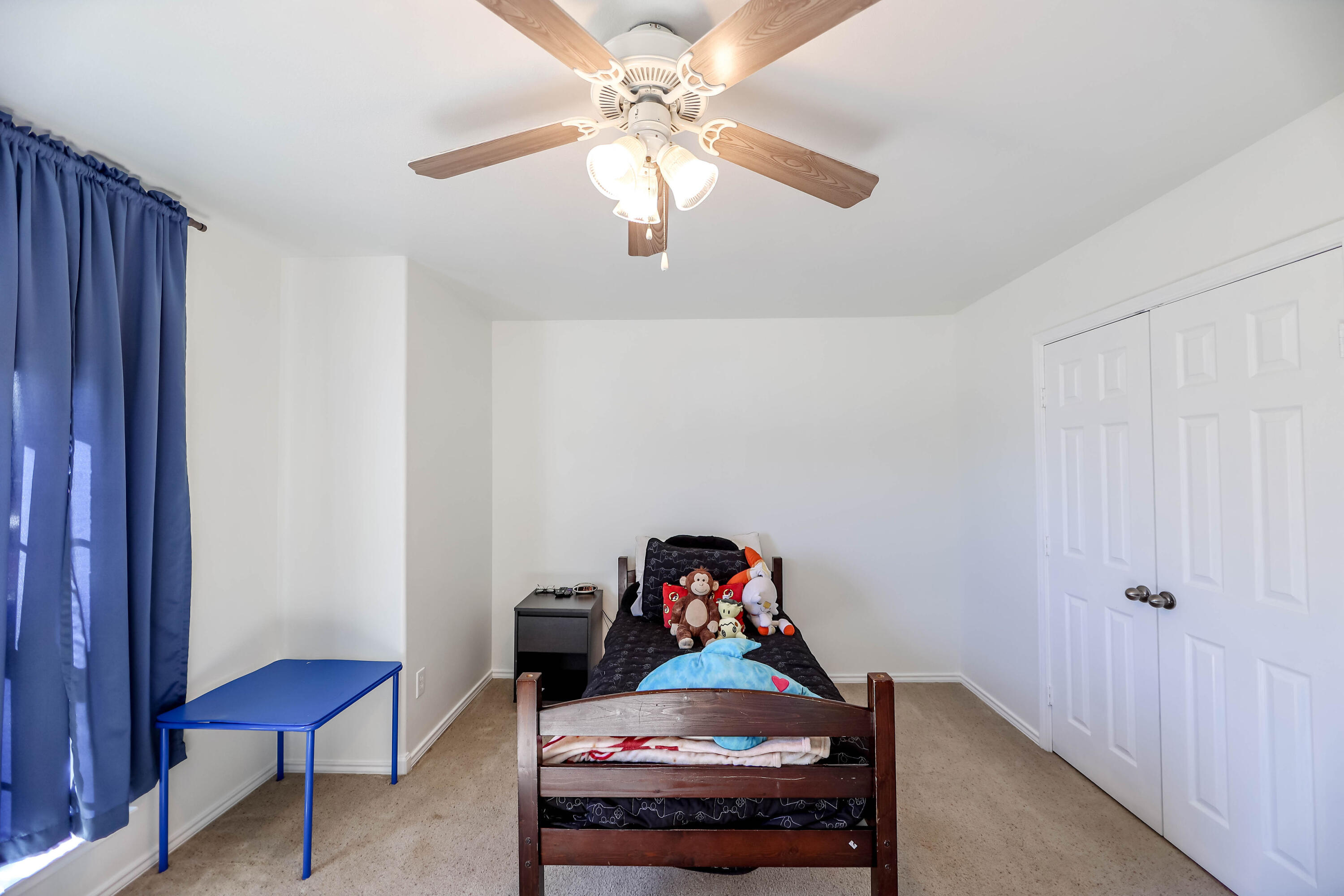 6718 92nd Street Lubbock, TX 79424 - Photo 6 of 31 a view of a livingroom with furniture