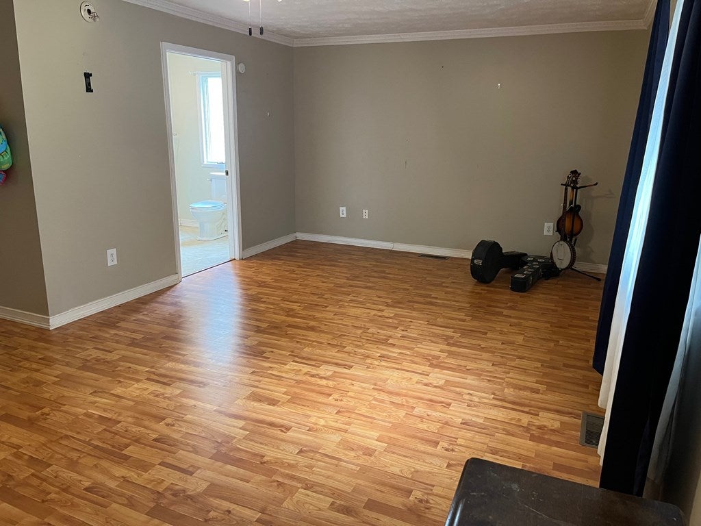 1071 Davis Frk Road Grundy, VA 24614 - Photo 23 of 28 Gallery Image 23