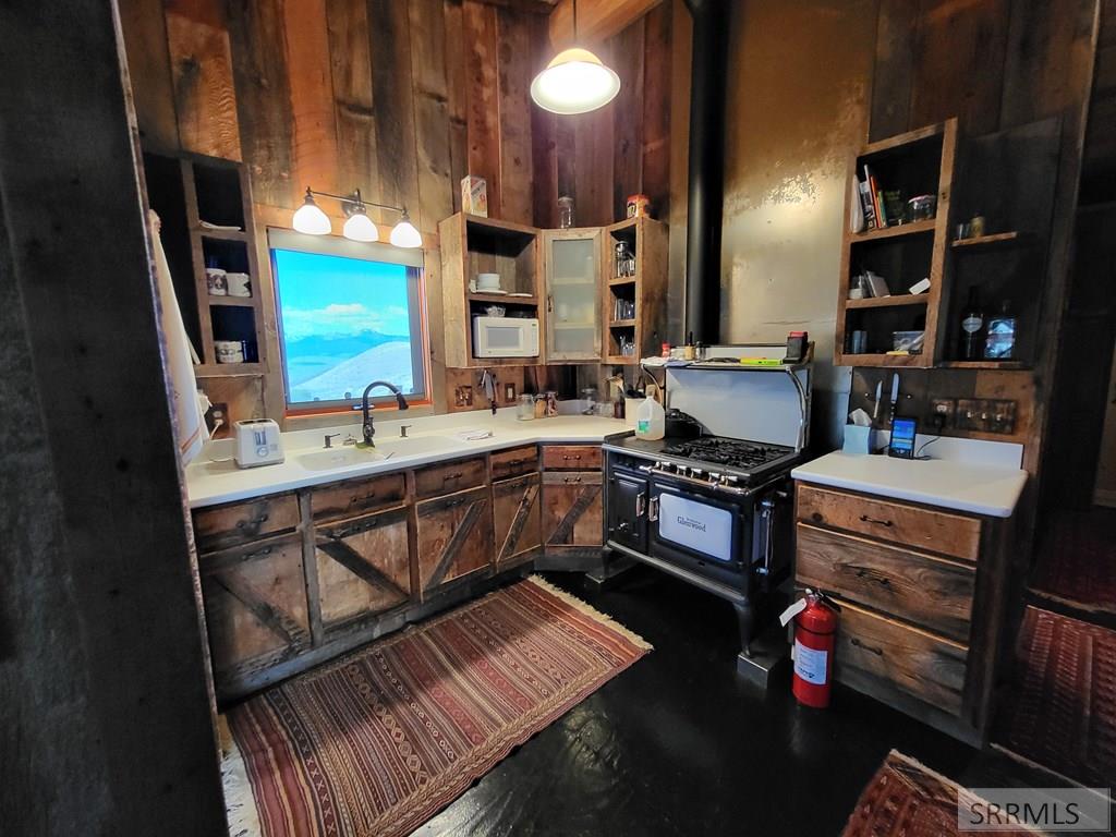 451 Peterson Creek Road Leadore, ID 83464 - Photo 6 of 34