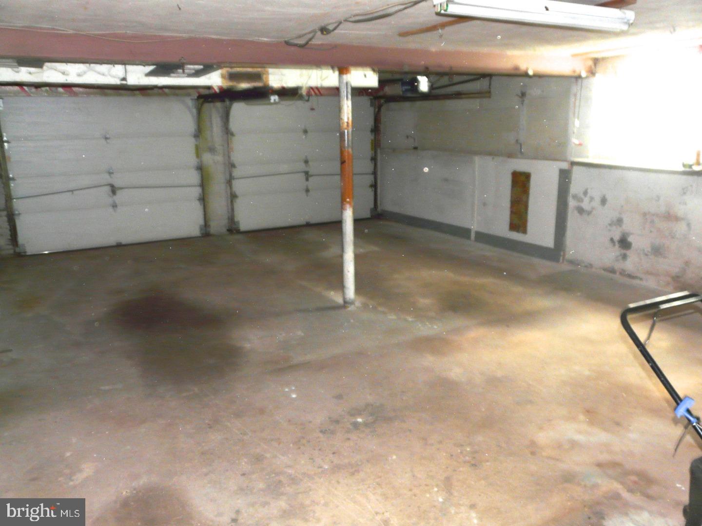 417 Maddock Road Springfield, PA 19064 - Photo 19 of 25 Garage