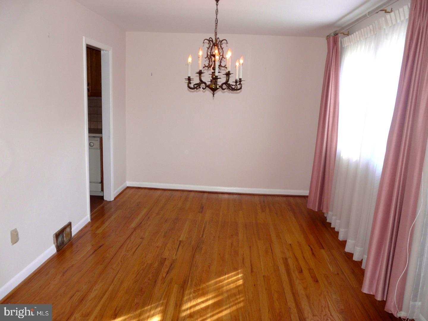 417 Maddock Road Springfield, PA 19064 - Photo 5 of 25 Dining Room