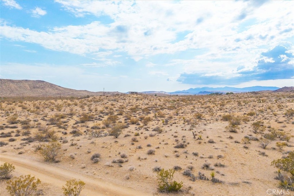 60150 Sharp Terrace Drive Landers, CA 92285 - Photo 12 of 25 a view of a sky