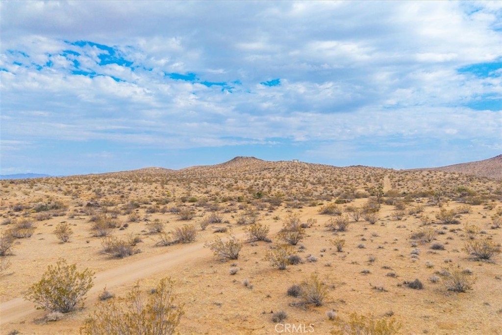 60150 Sharp Terrace Drive Landers, CA 92285 - Photo 15 of 25 a view of a building
