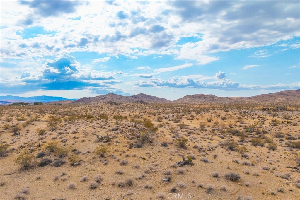60150 Sharp Terrace Drive Landers, CA 92285 - Photo 16 of 25 a view of a city