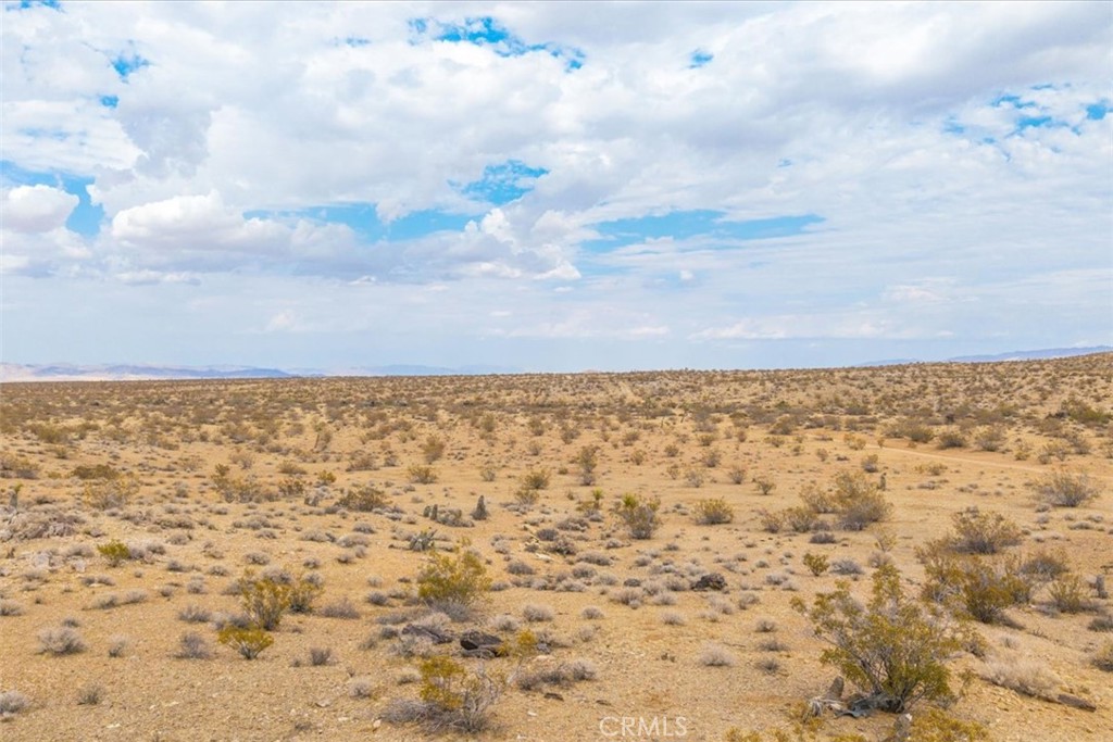 60150 Sharp Terrace Drive Landers, CA 92285 - Photo 19 of 25 a view of a sky