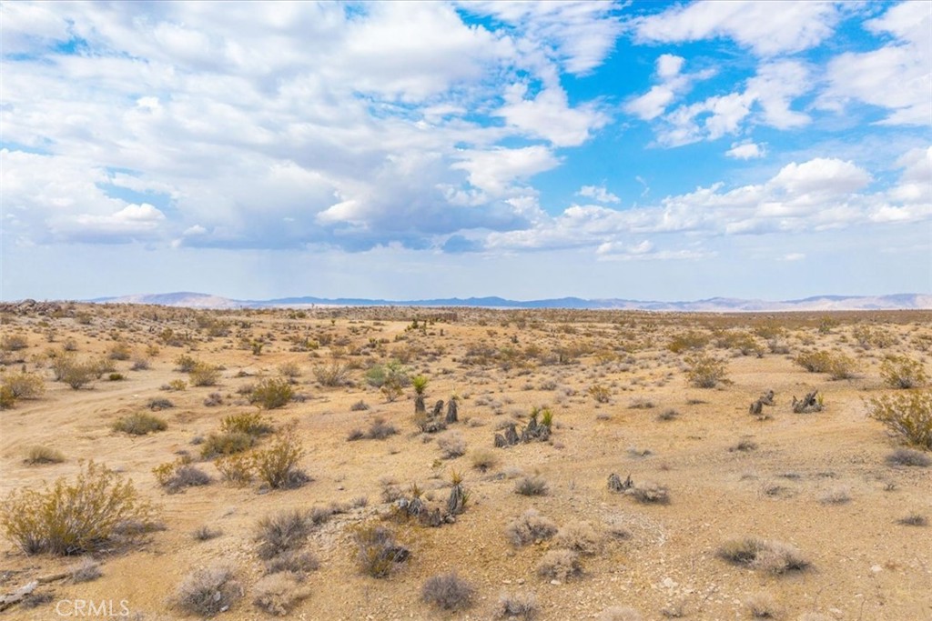 60150 Sharp Terrace Drive Landers, CA 92285 - Photo 20 of 25 a view of a sky