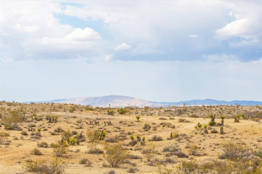 60150 Sharp Terrace Drive Landers, CA 92285 - Photo 22 of 25 a view of ocean and mountain