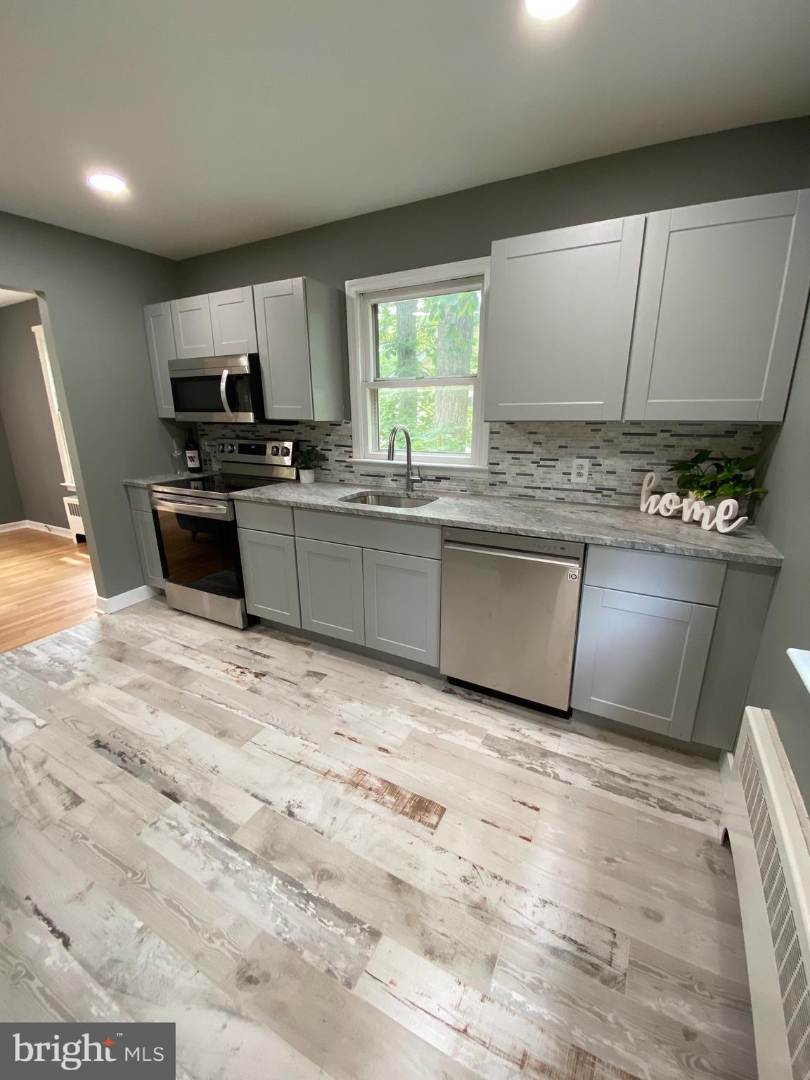 800 West Farms Road Howell, NJ 07731 - Photo 5 of 15 Granite counter tops!