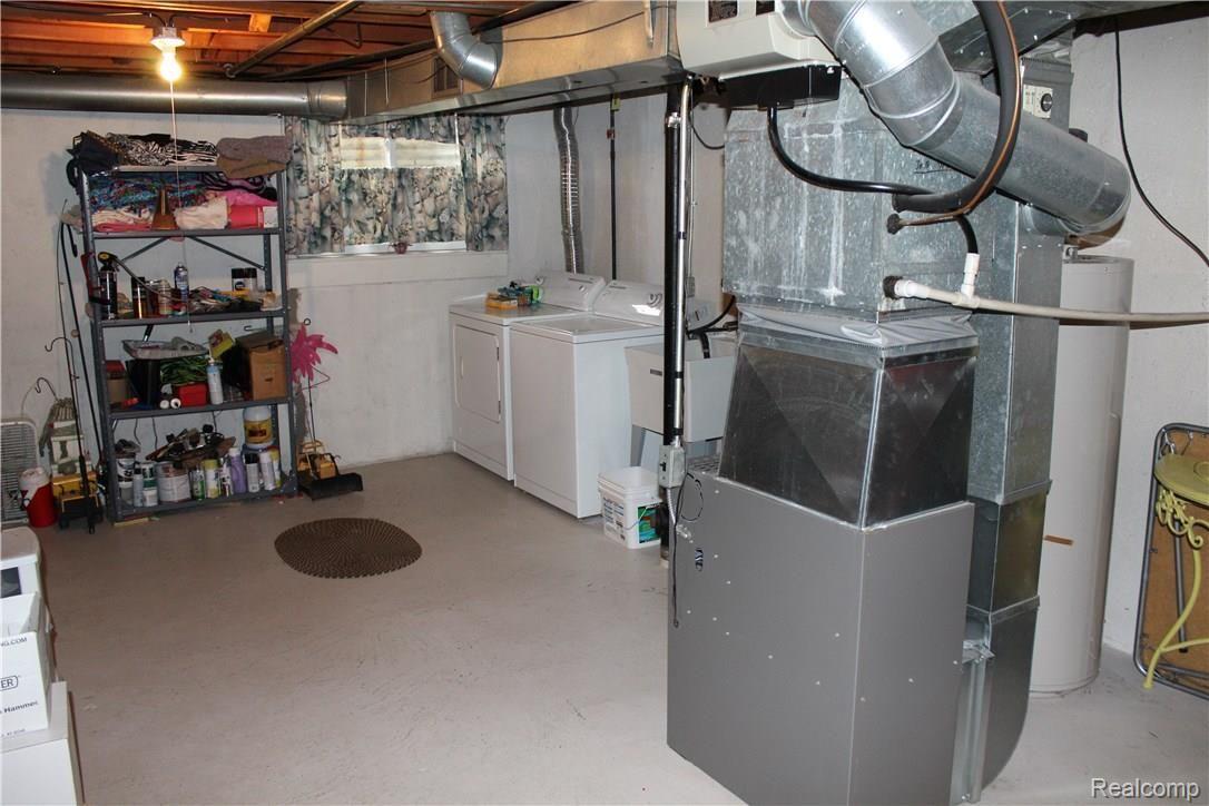 11503 Messmore Road Utica, MI 48317 - Photo 10 of 11 Basement w/ Laundry