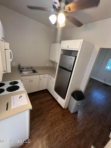 $975 | 100 Elizabeth Street, Unit E, Picayune, MS 39466