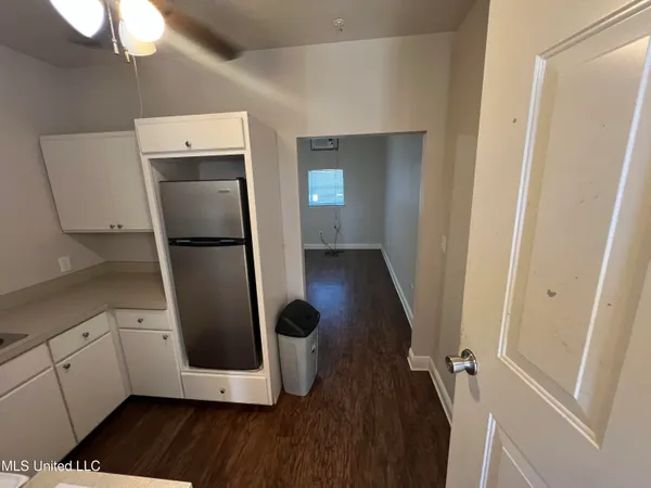 $975 | 100 Elizabeth Street, Unit E, Picayune, MS 39466