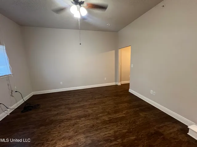 $975 | 100 Elizabeth Street, Unit E, Picayune, MS 39466