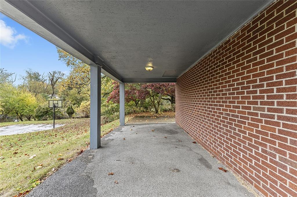 2442 Willowbrook Road Pittsburgh, PA 15241 - Photo 15 of 20 Gallery Image 15
