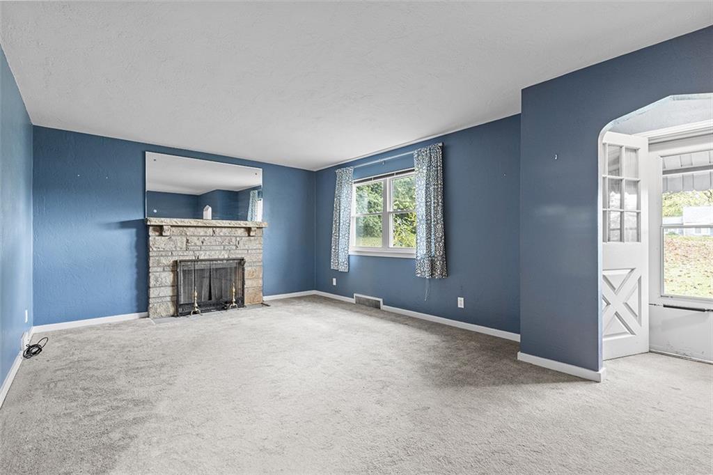 2442 Willowbrook Road Pittsburgh, PA 15241 - Photo 3 of 20 Gallery Image 3