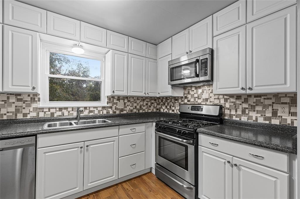 2442 Willowbrook Road Pittsburgh, PA 15241 - Photo 8 of 20 Gallery Image 8
